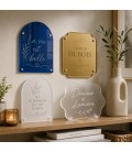 Plaques décoratives personnalisées en différentes couleurs et finitions