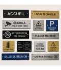 Plaque technique gravée en aluminium anodisé pour identification de machine