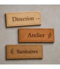 Plaque en bois naturel gravée avec inscription